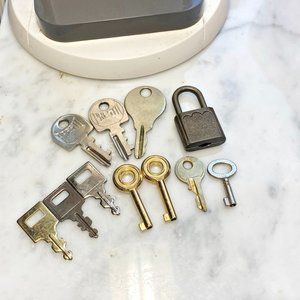 Lot 10 Small Luggage or Bag Replacement Keys + 1 Old Lock 2 Presto + Unbranded